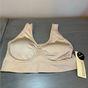 Truekind Women's Everyday Throw On Wireless Bralette Size‎ Medium NWT